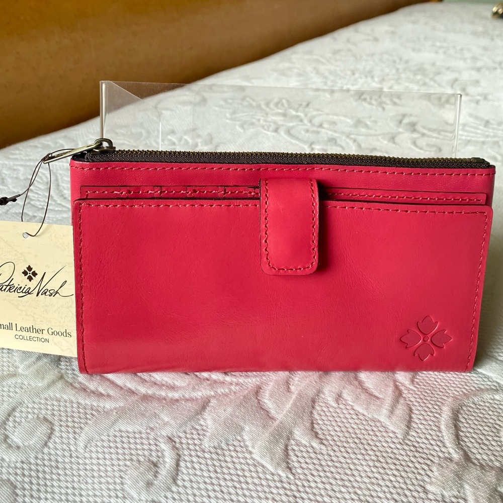 NEW Patricia Nash Distressed, Vintage Naxos Leather Wallet